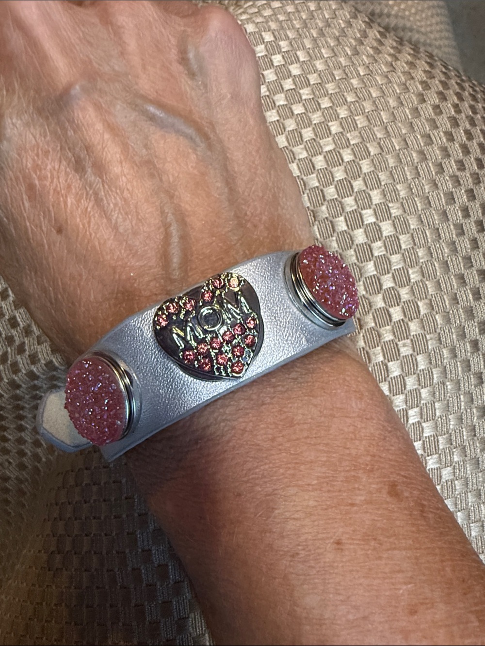 Snap Silver Leather 'MOM' Heart Cuff with Pink Crystal Accents